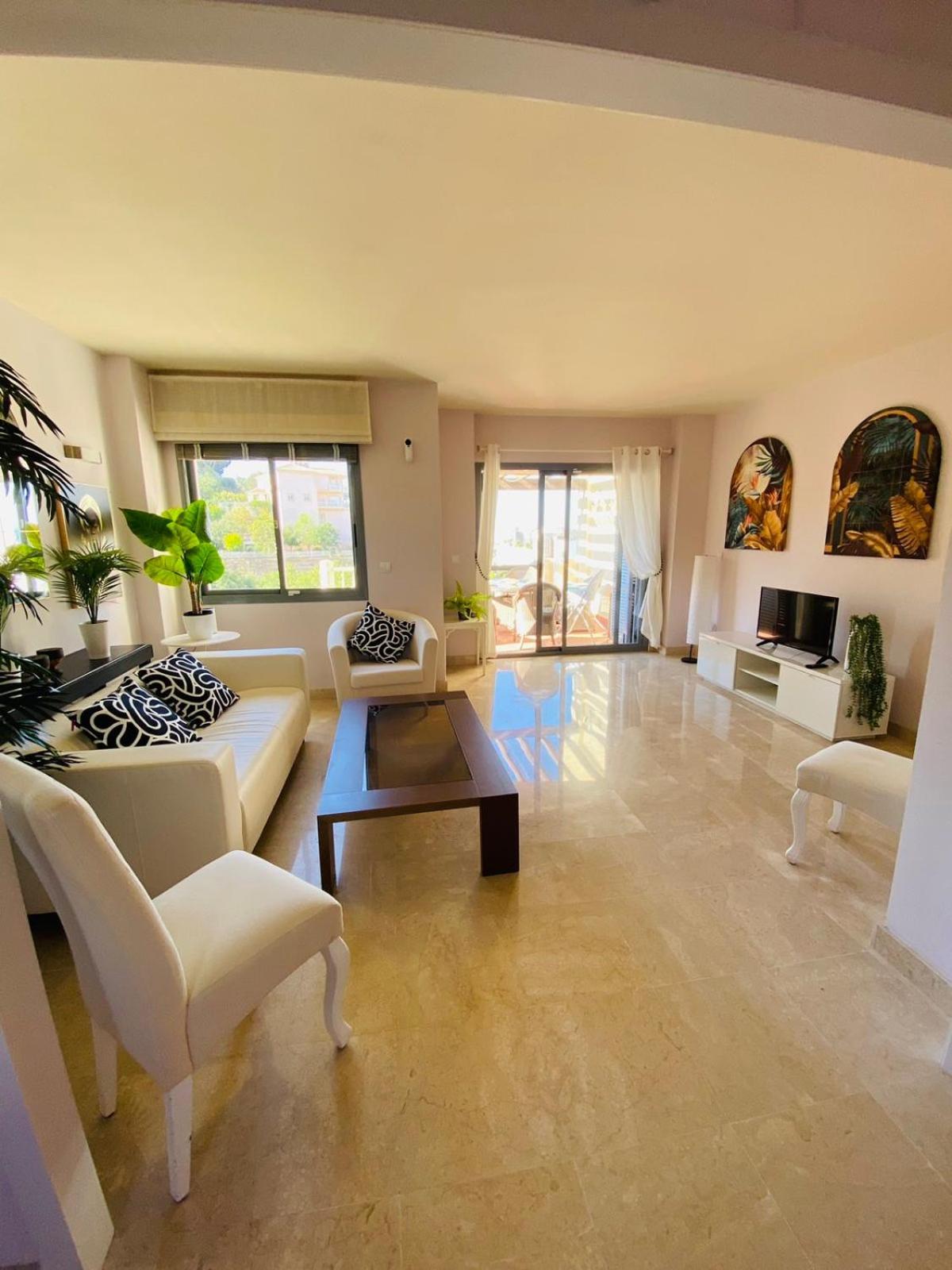 Golden Dreams Of Apartamento