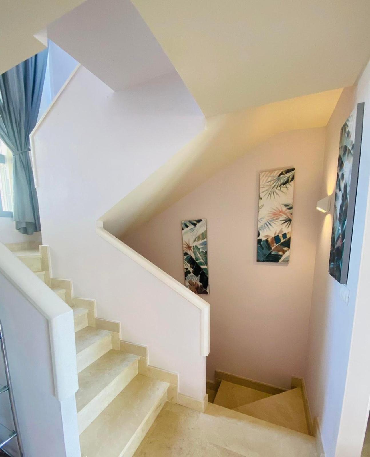 Golden Dreams Of Apartamento Marbella